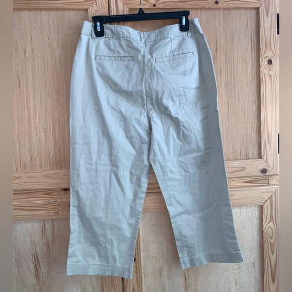 Christopher & Banks khaki cropped chino pants size 8 - Picture 2 of 4